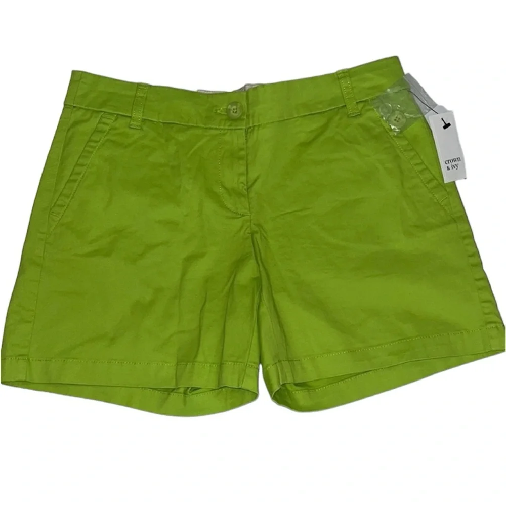Crown & Ivy women's flat-front shorts size 4 NWT Bright Green